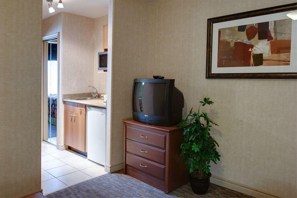 Sandman Hotel & Suites Regina Exterior photo