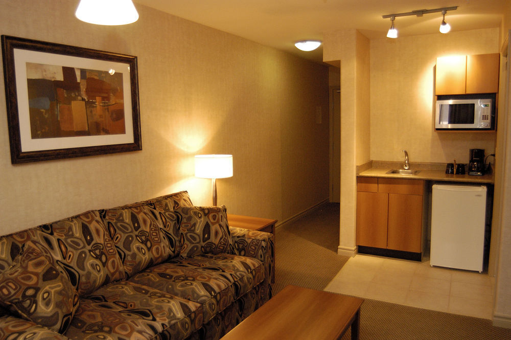 Sandman Hotel & Suites Regina Exterior photo